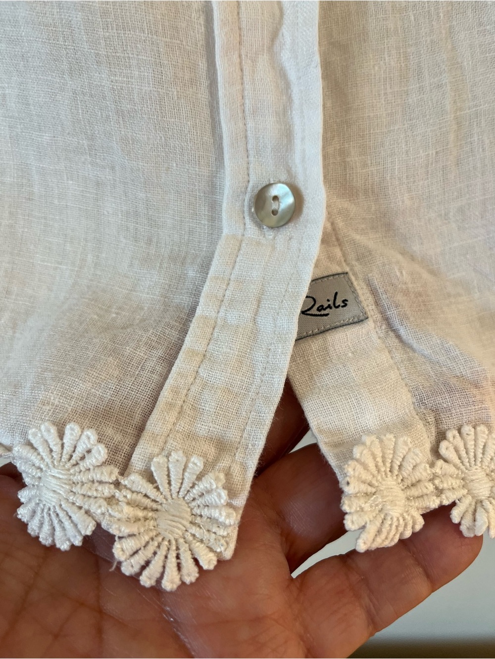 Rails "Kit" White Linen Button Down Cropped Blouse w/Floral Trim - Picture 8 of 8